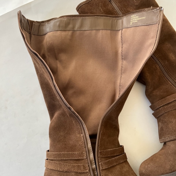 Crown Vintage Suede Boots - Picture 2 of 8